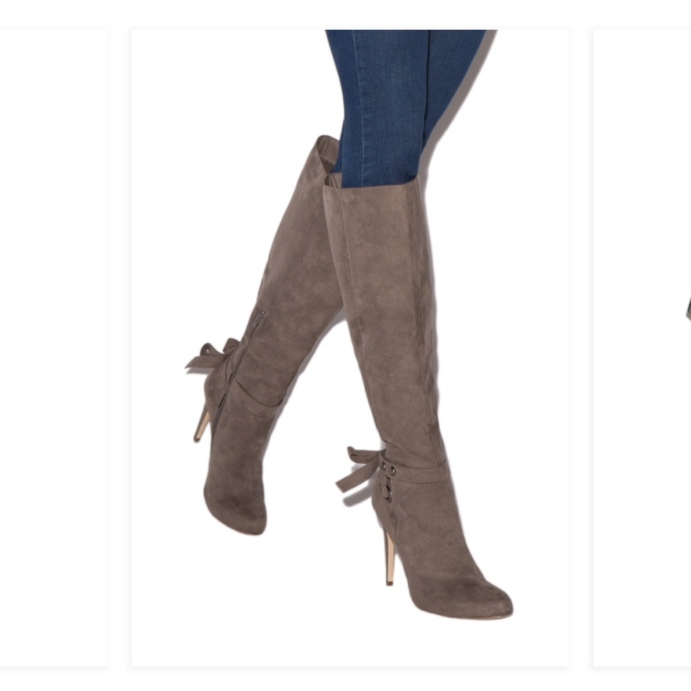 New, never worn Grey (suede textured) winter boots